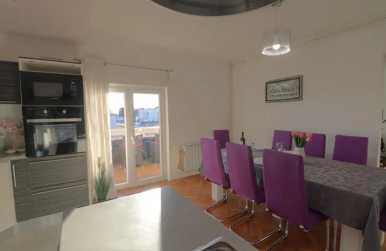 Melanie Apartment Privlaka