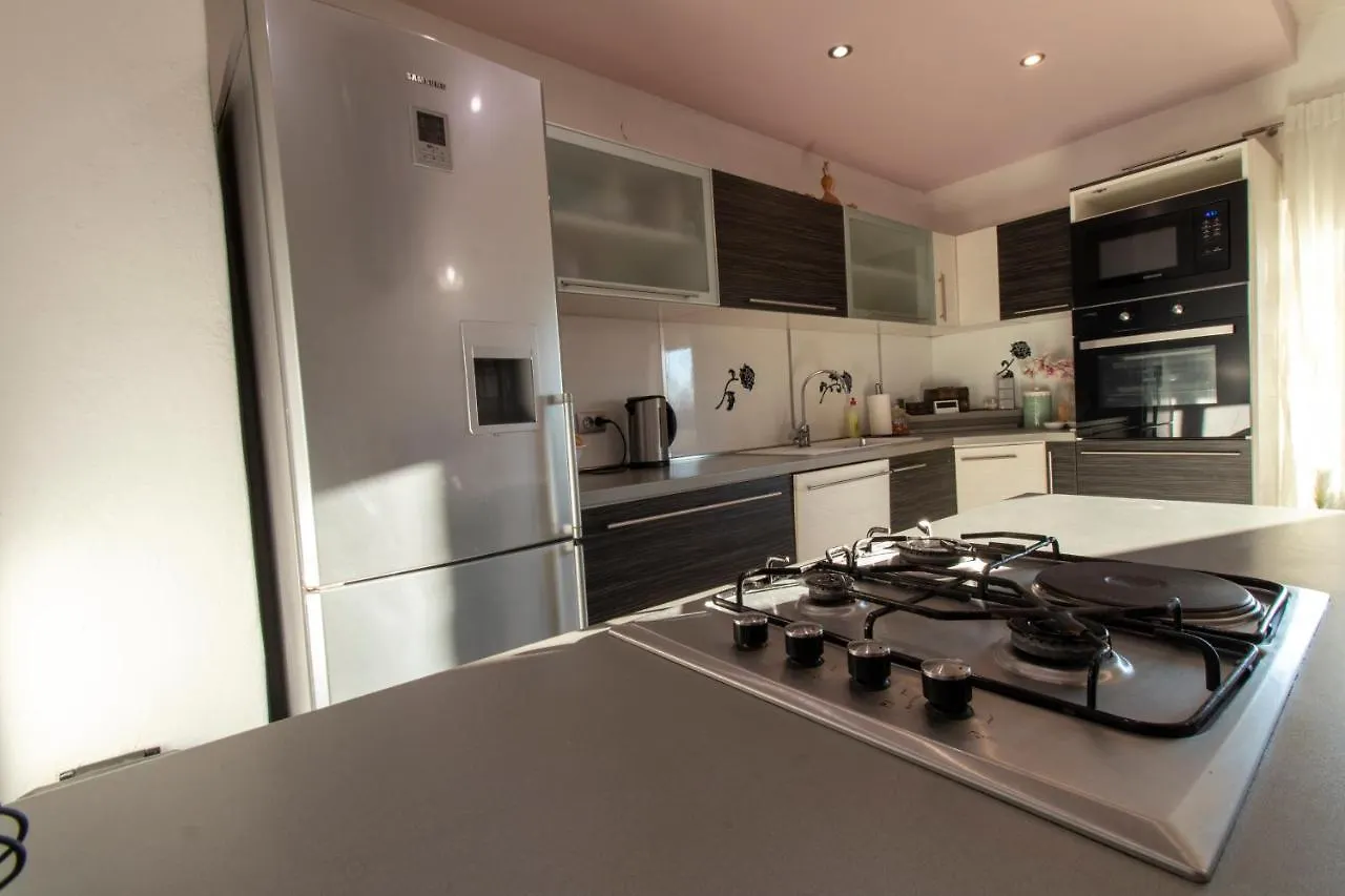 Melanie Apartment Privlaka  Croatia