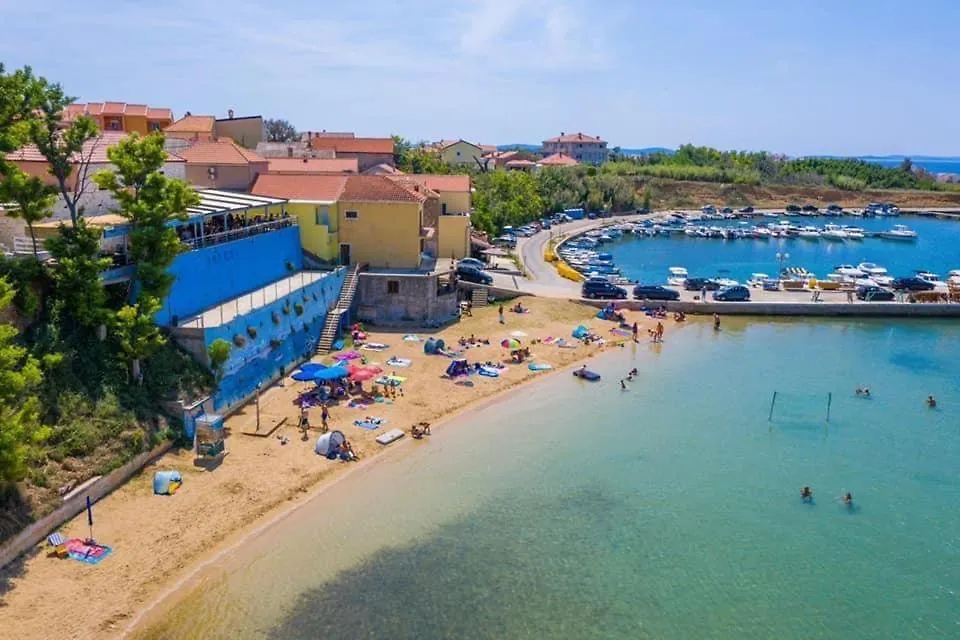 Melanie Apartment Privlaka  Croatia
